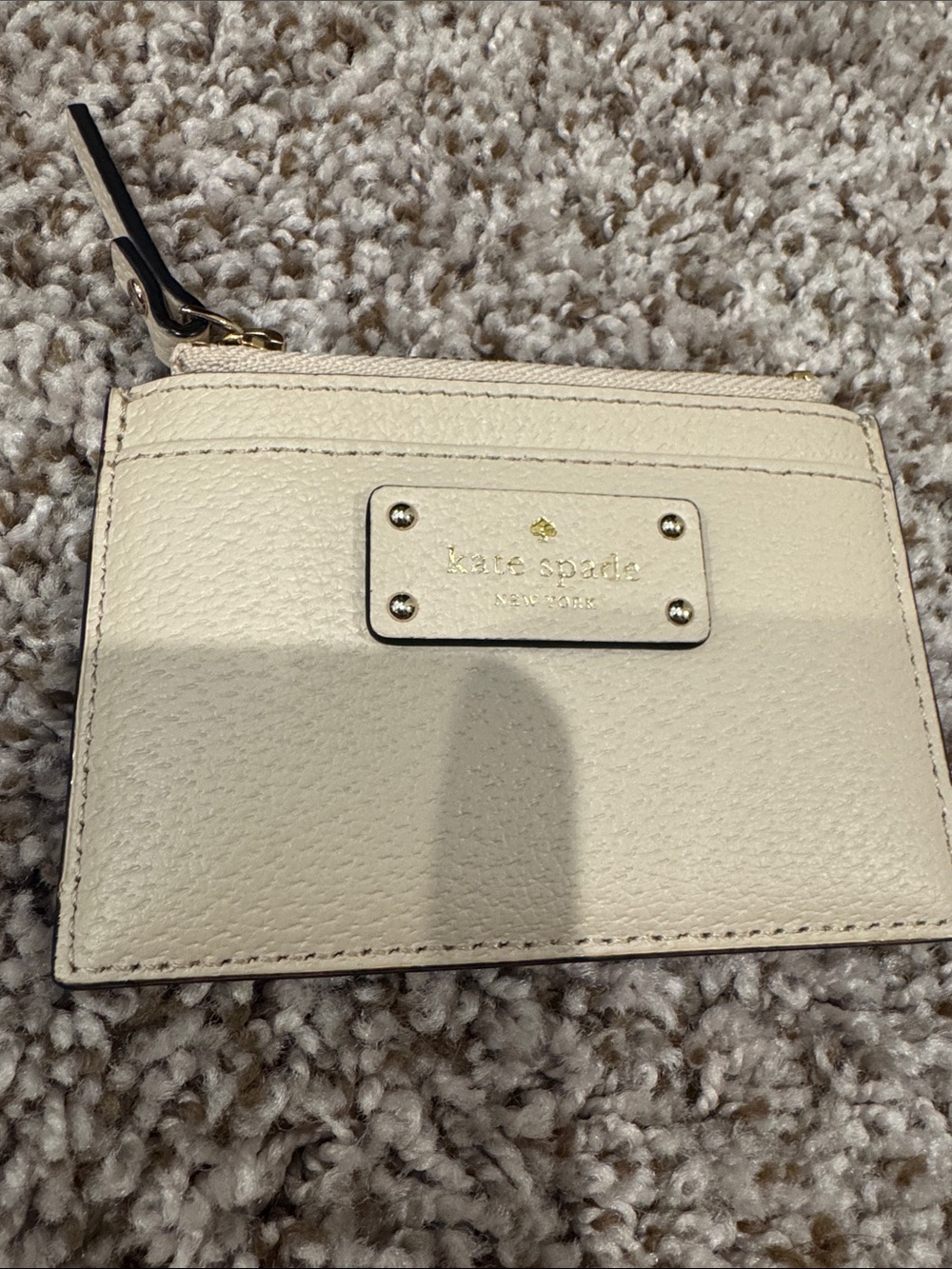 NWOT kate spade cream pebbled leather zip card holder wallet